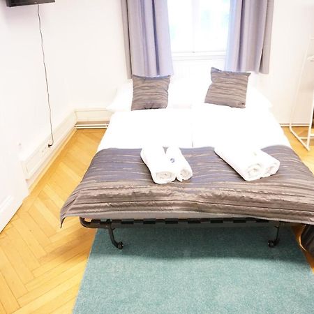 Urban City Apartment - Contactless Check-In Відень Екстер'єр фото